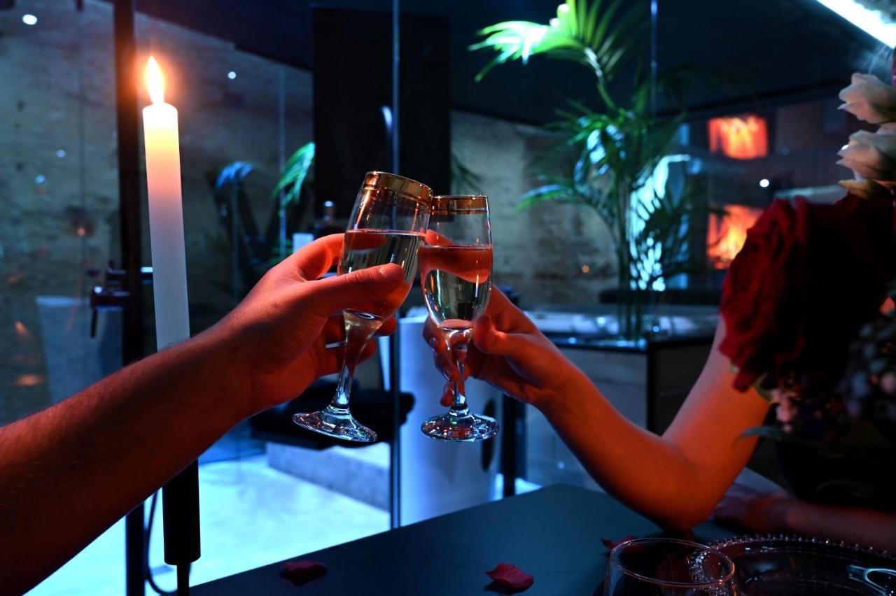 Omira - Nuits D'Exception & Spa Tours Exterior foto